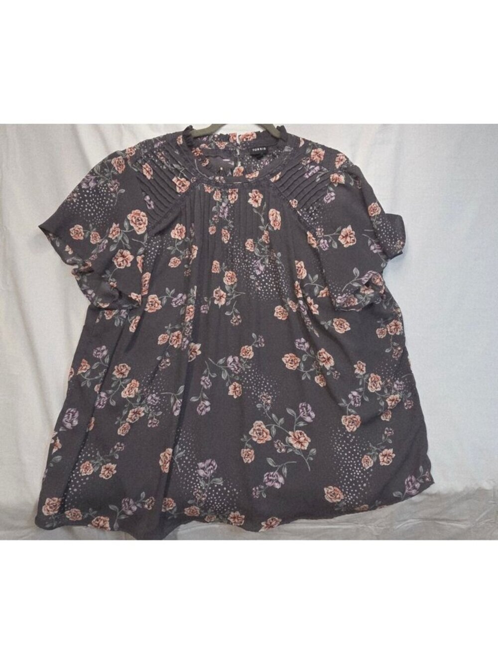 Womens Size 2 Floral Blouse Gray Pink SS Pleated Front Top